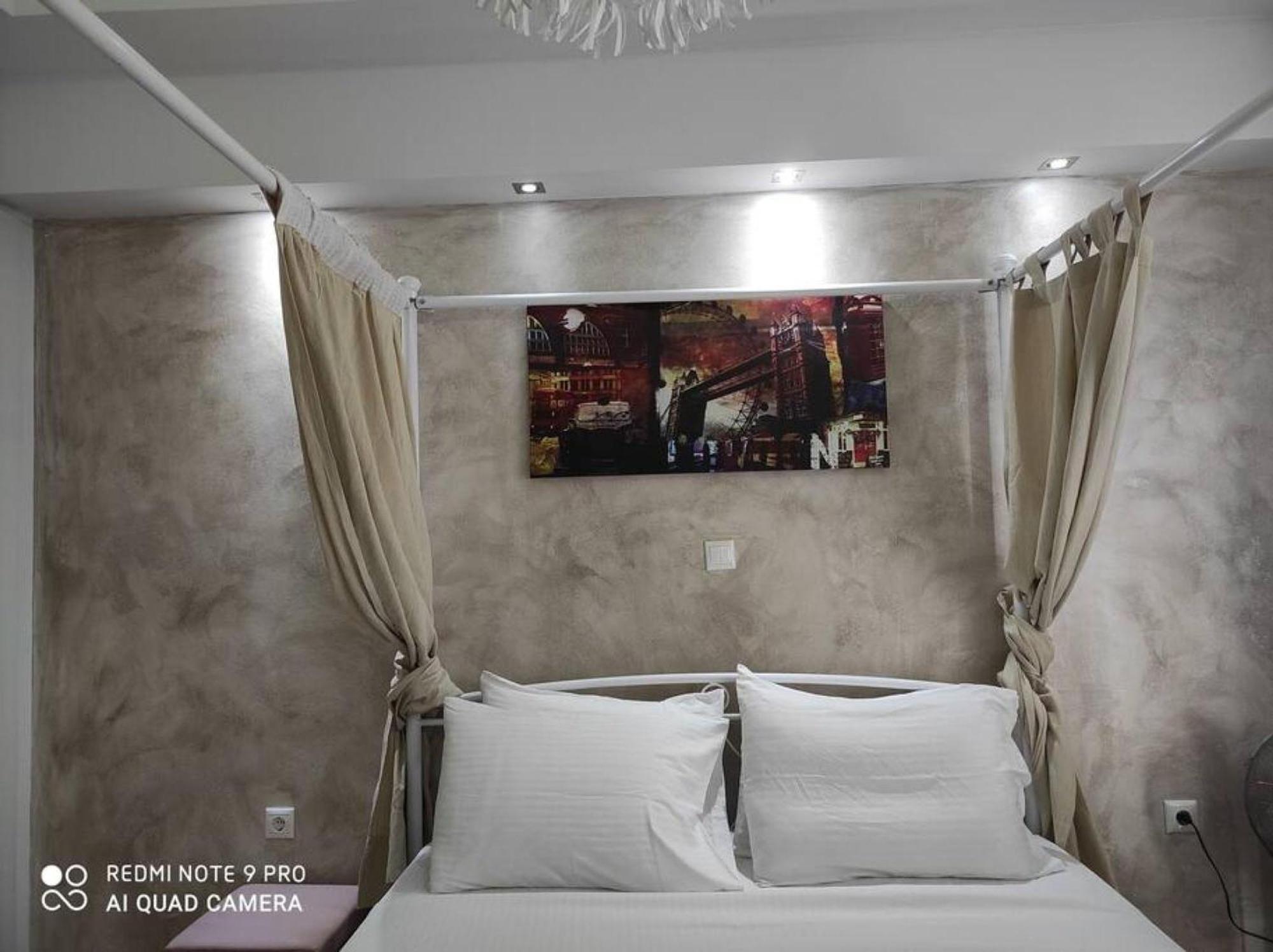 One Block From The Sea Family House At Floisvos Apartment Athena Bagian luar foto